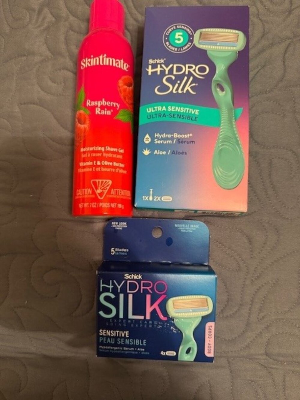 NEW HYDRO SILK RAZOR WITH 6 REFILLS & CREAM
